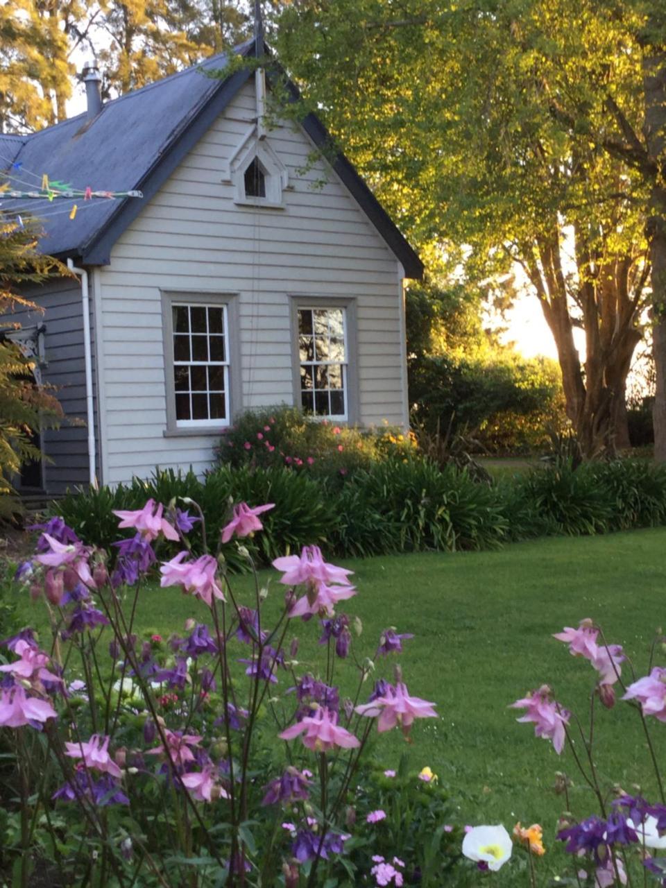 The Old School House Guest House เท อวามูทู ภายนอก รูปภาพ